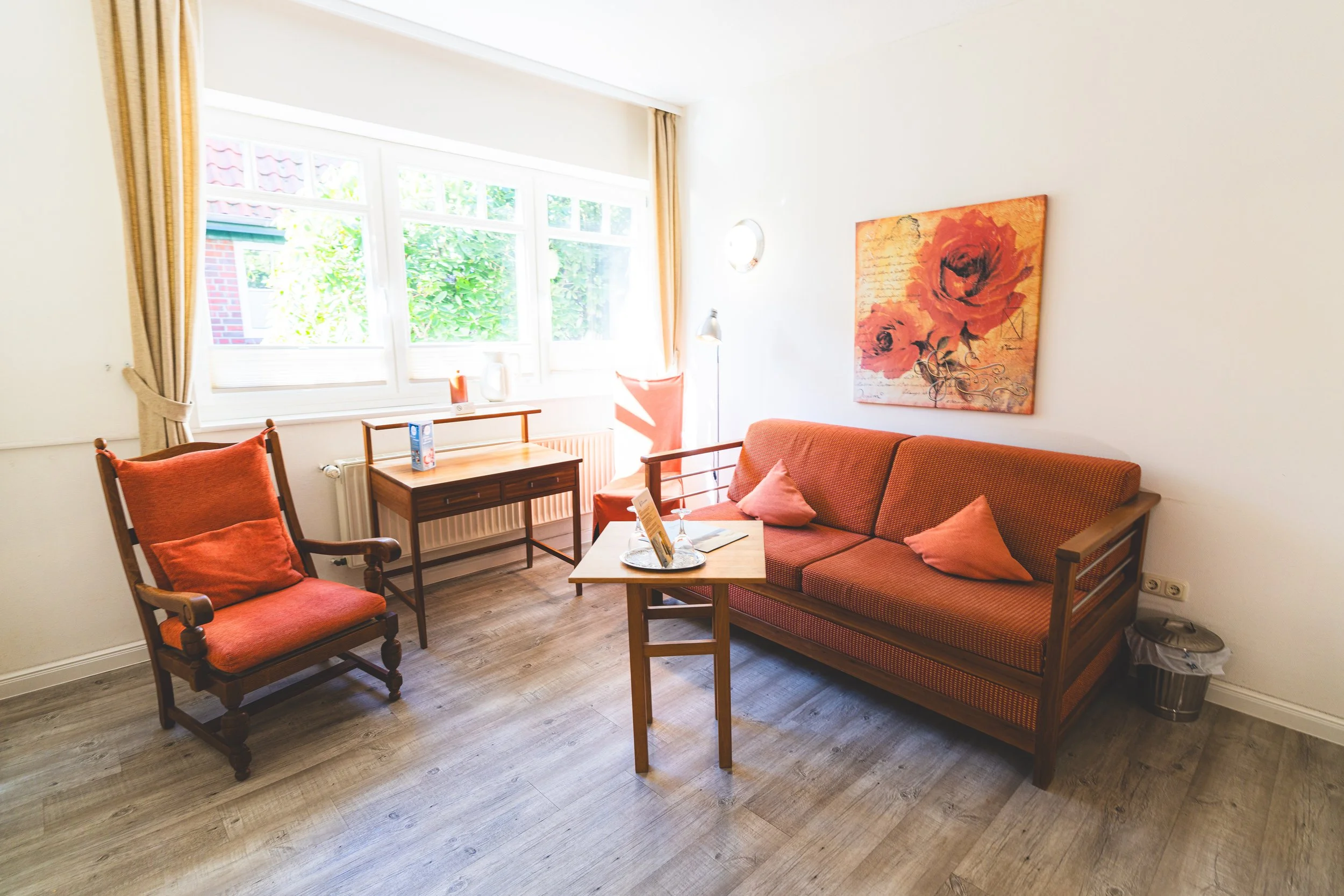 Zimmer 12 - Doppelzimmer - 1 Hund bis max. 30kg gestattet - Schlafsofa (100x180cm)