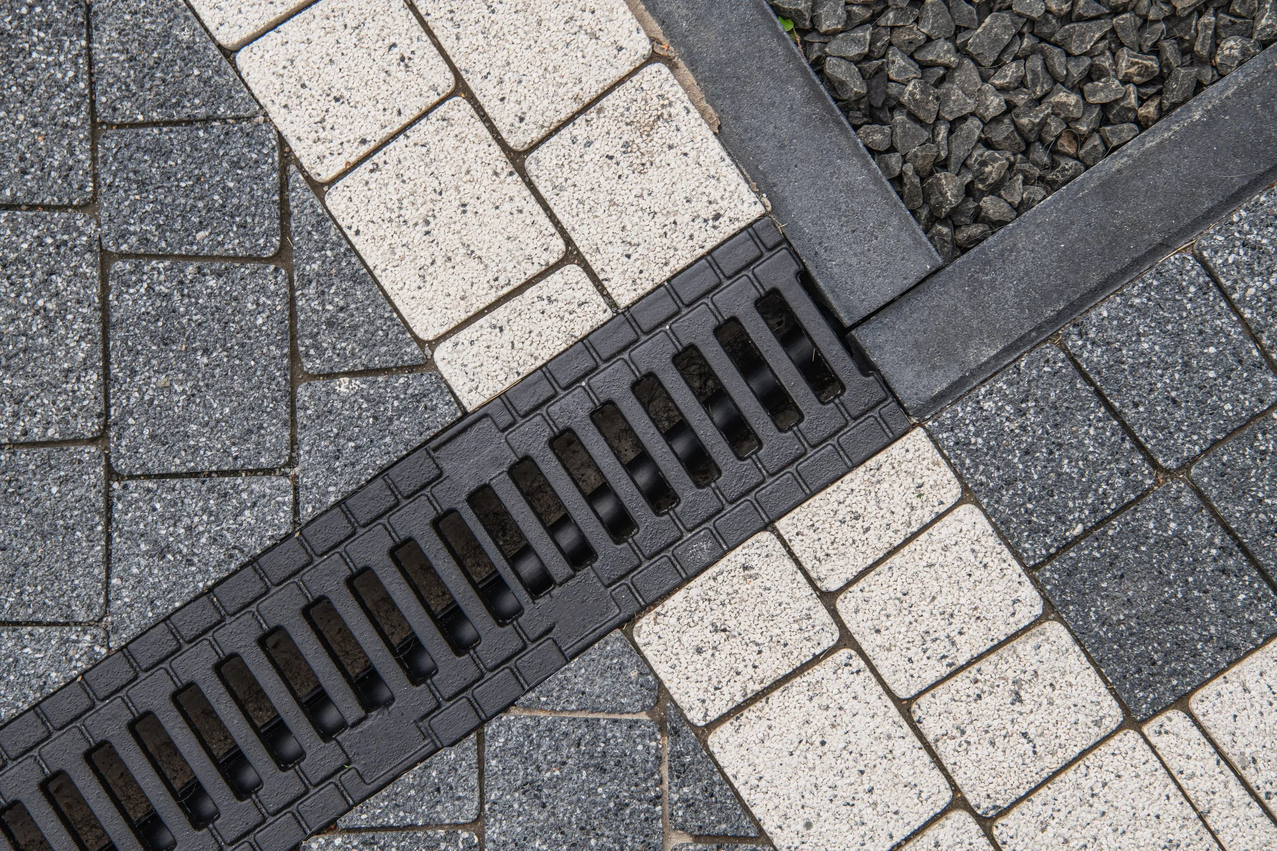 French Drain vs Catch Basin: What’s the Difference?