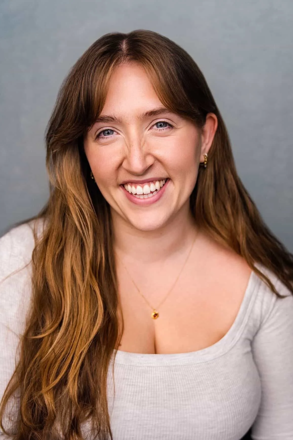 PARIS NETHERCOTT-CABLE 26, is a West Sussex and Brighton-based content creator and professional actress. She creates social-first content and ad campaigns for global brands including Sky, Gillette Venus and Deliver. Combining storytelling with a natu