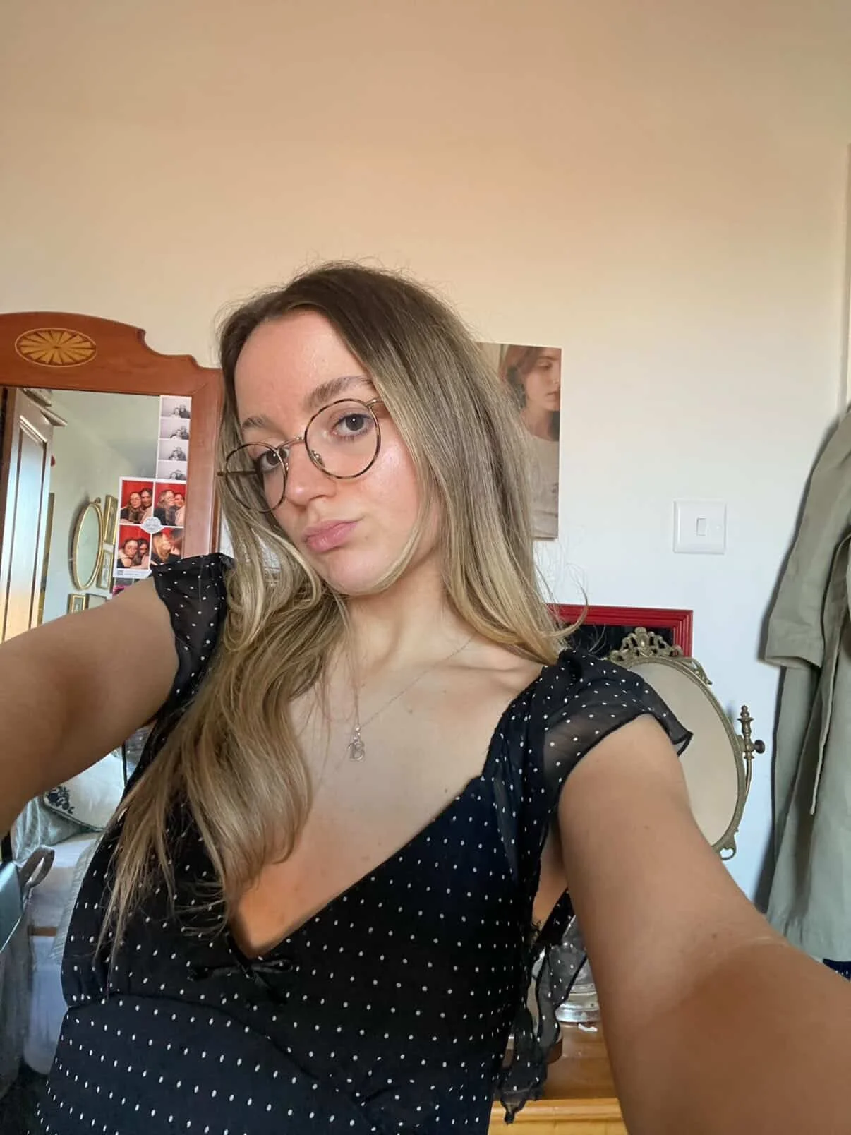 KAIA SAYER I'm Kell, a screenwriter and filmmaker 

@f.ilmsbykell