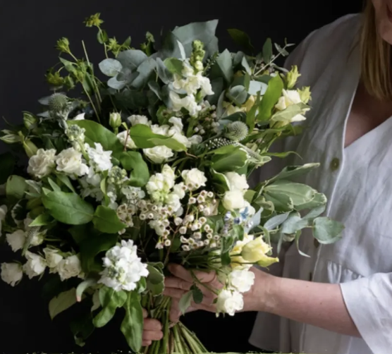The Signature Hand Tied Bouquet: Mastering the Spiral - Summer Term