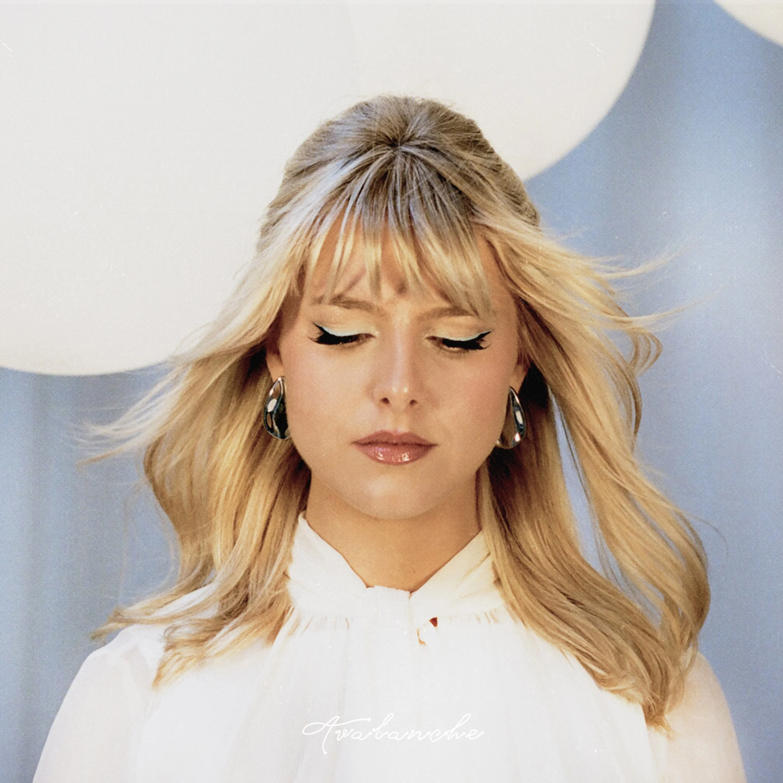 The Clarity Of Letting Go: Alex Amor's 'Avalanche' 