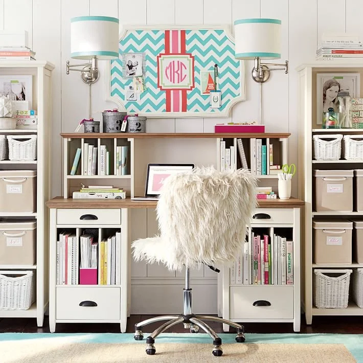 scallop-framed-monogram-pinboard-navy-peyton-o.jpg