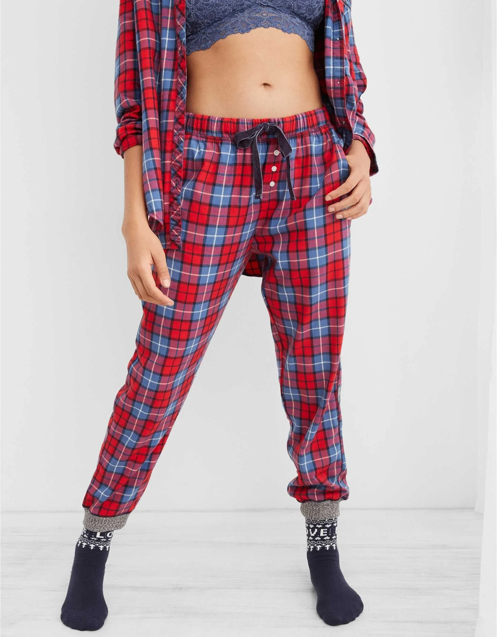 Pajamas-With-Twist-Aerie-Flannel-Jogger.jpeg