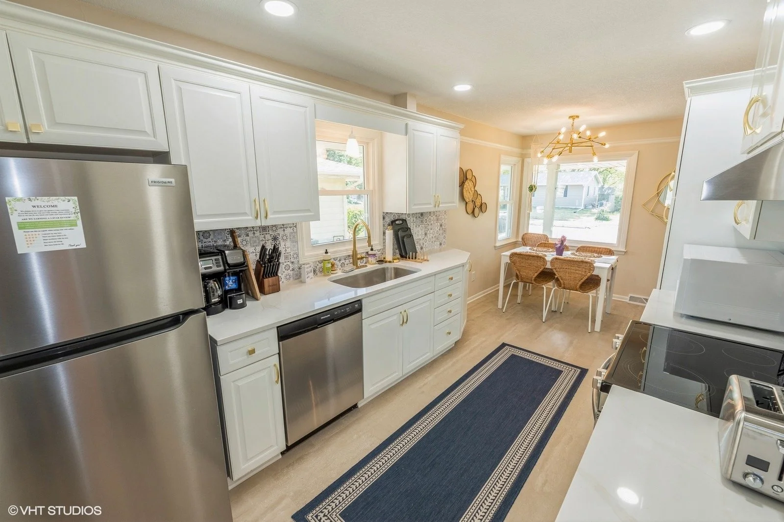 Newly renovated kitchen.
All new spotless stainless steel appliances!