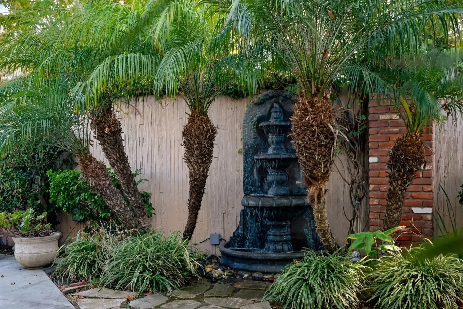 2554 Neptune Place, Port Hueneme, CA   Rear Patio Four Tier Fountain