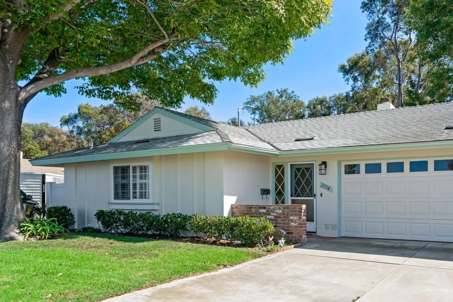 2554 Neptuna Place, Port Hueneme, CA 93041 Single Family Home in a 55+ Community
