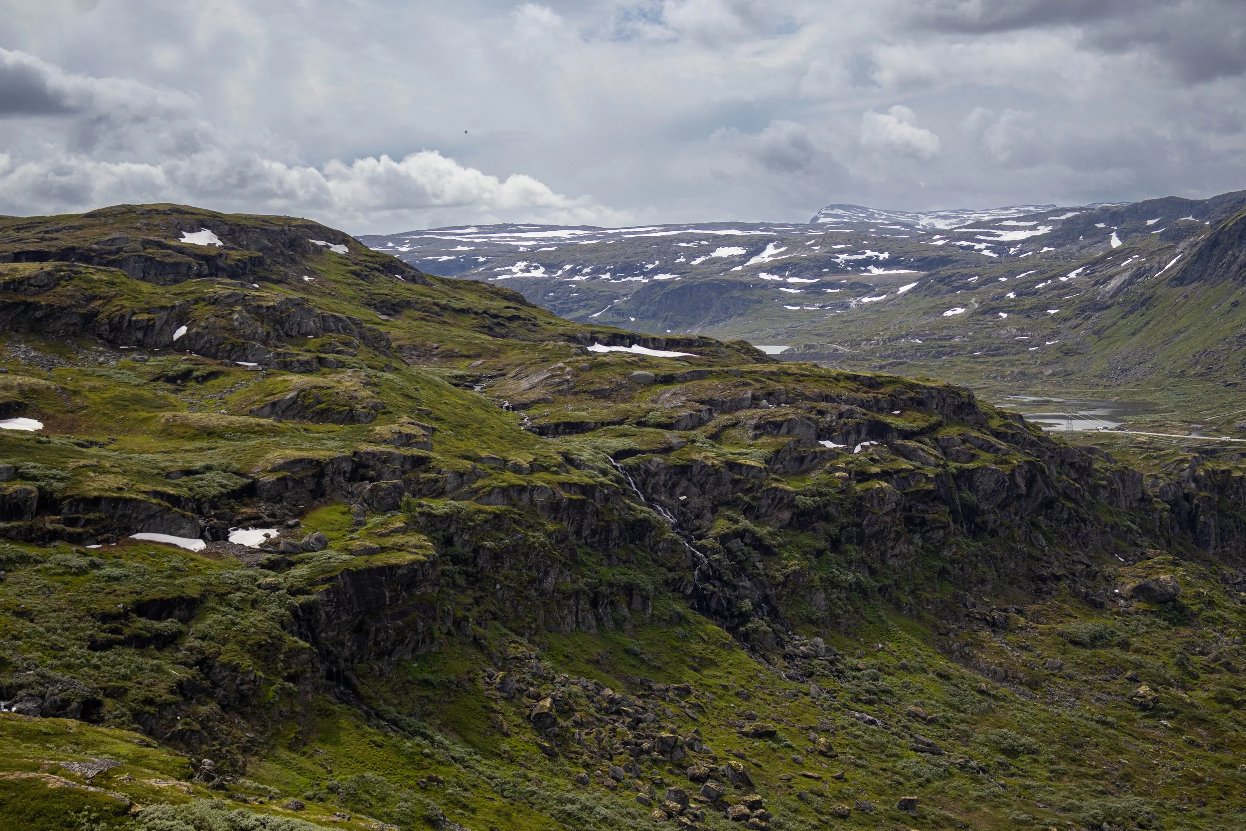 Descending into Aurlandsdalen Valley towards the Steinbergdalshytta.