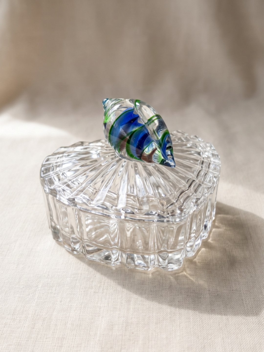 sirens-heart-crystal-trinket-box-seashell-lid-imperfect-witch.jpg