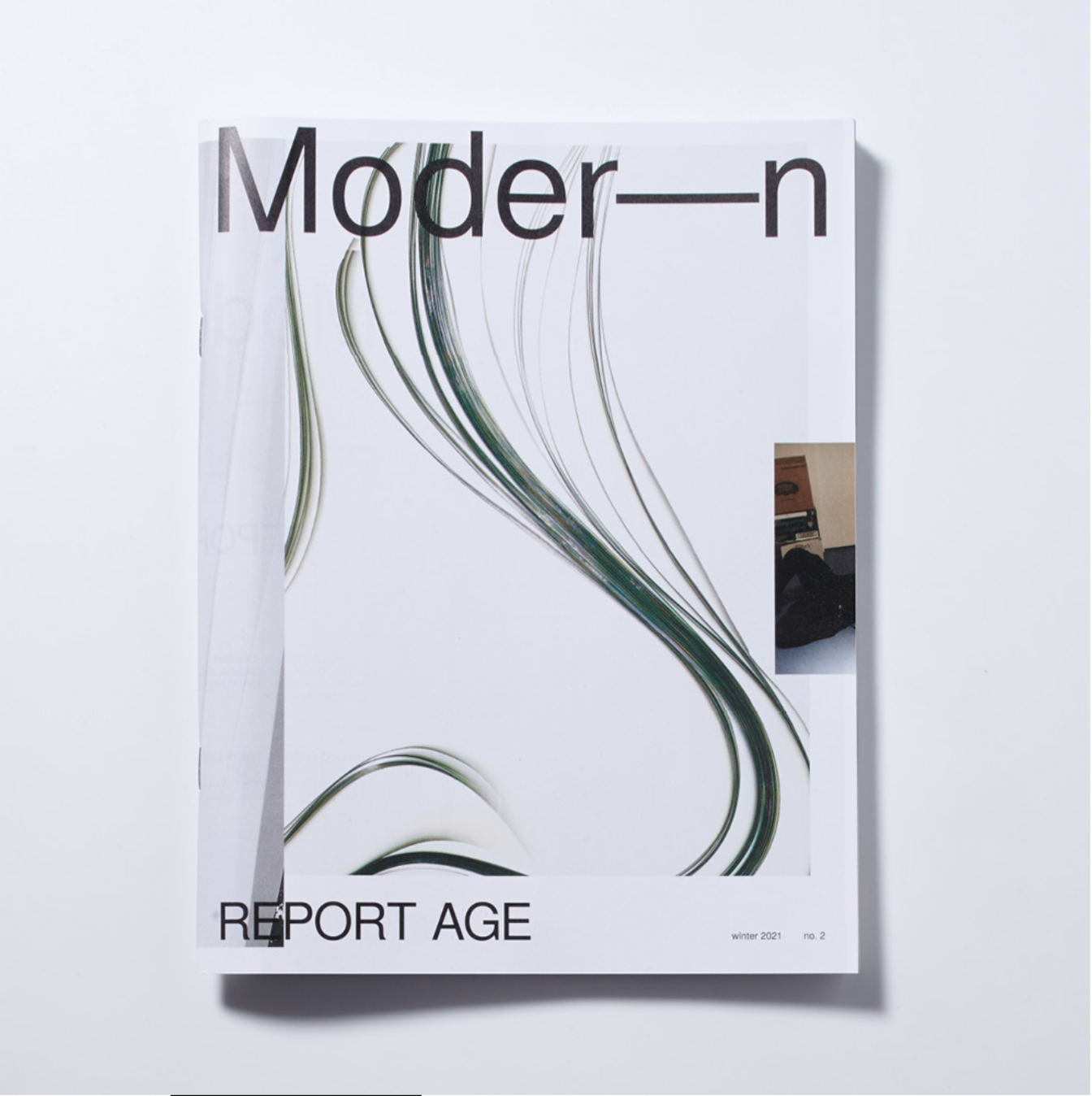 moder-n, report age, edit: akira takamiya
art direction & design: satoshi suzuki
contribution: wolfgang tillmans, eric gyamfi, masayuki shioda, takayuki kobayashi (flotsam books), soichiro nakamura, reiko toyama, masato matsumura, chim↑pom
