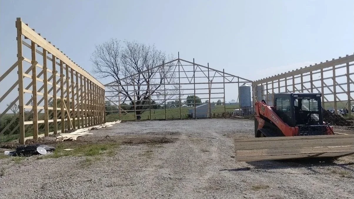 80x144x18+pole+barn+in+modena+missouri.jpg