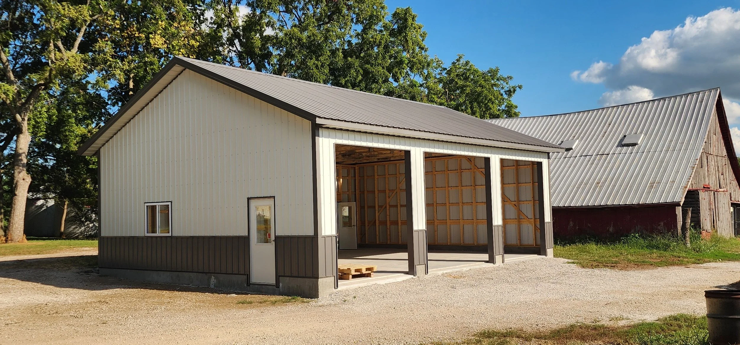 3 car garage pole barn in north central missouri.jpg
