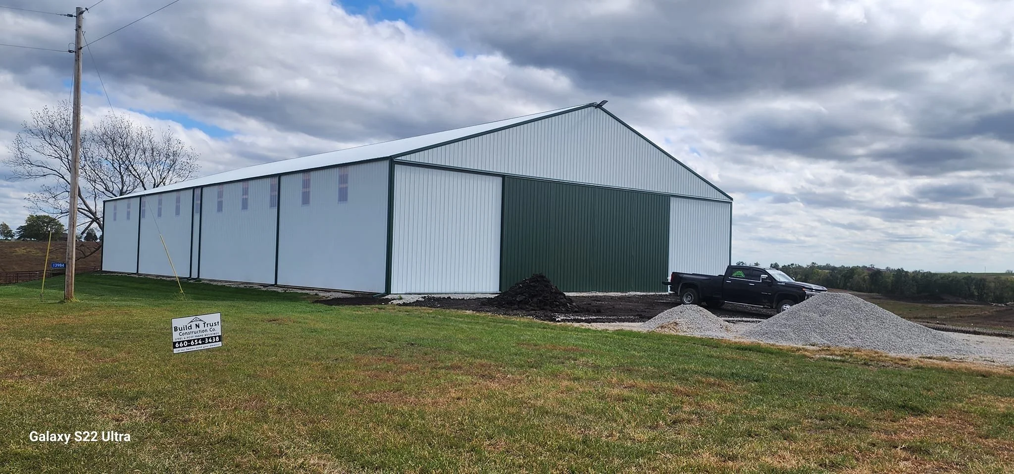 80x144x18 pole barn in Modena, Missouri
