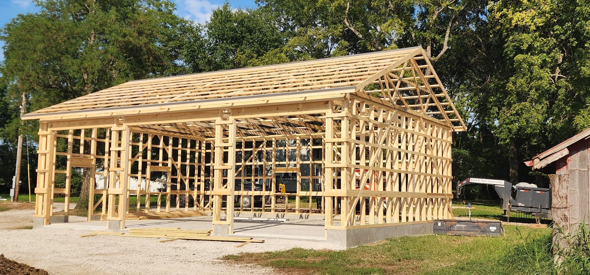 pole barn frame builders in mo.jpg