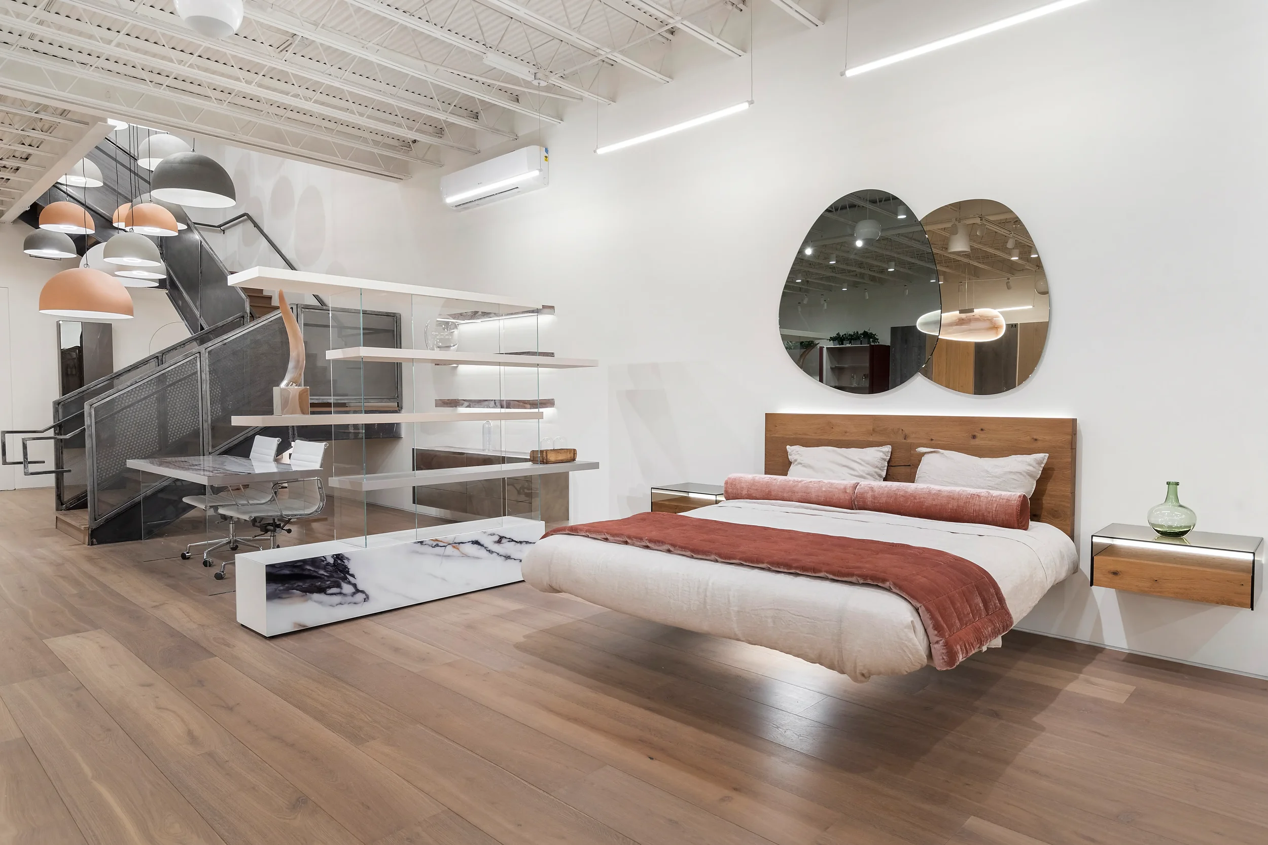 European Collection Fluttua Bed Display.webp