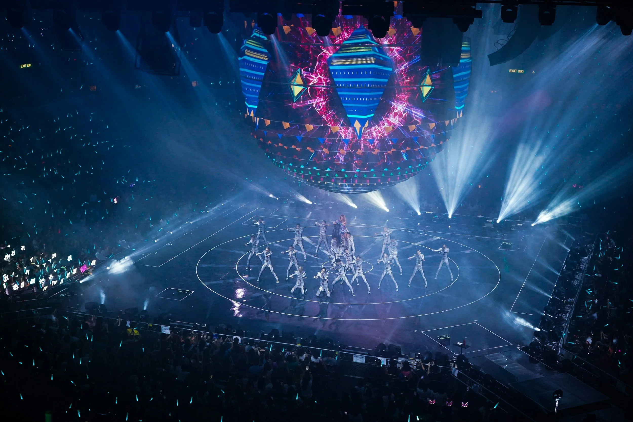 Catch The Hallyu Wave!