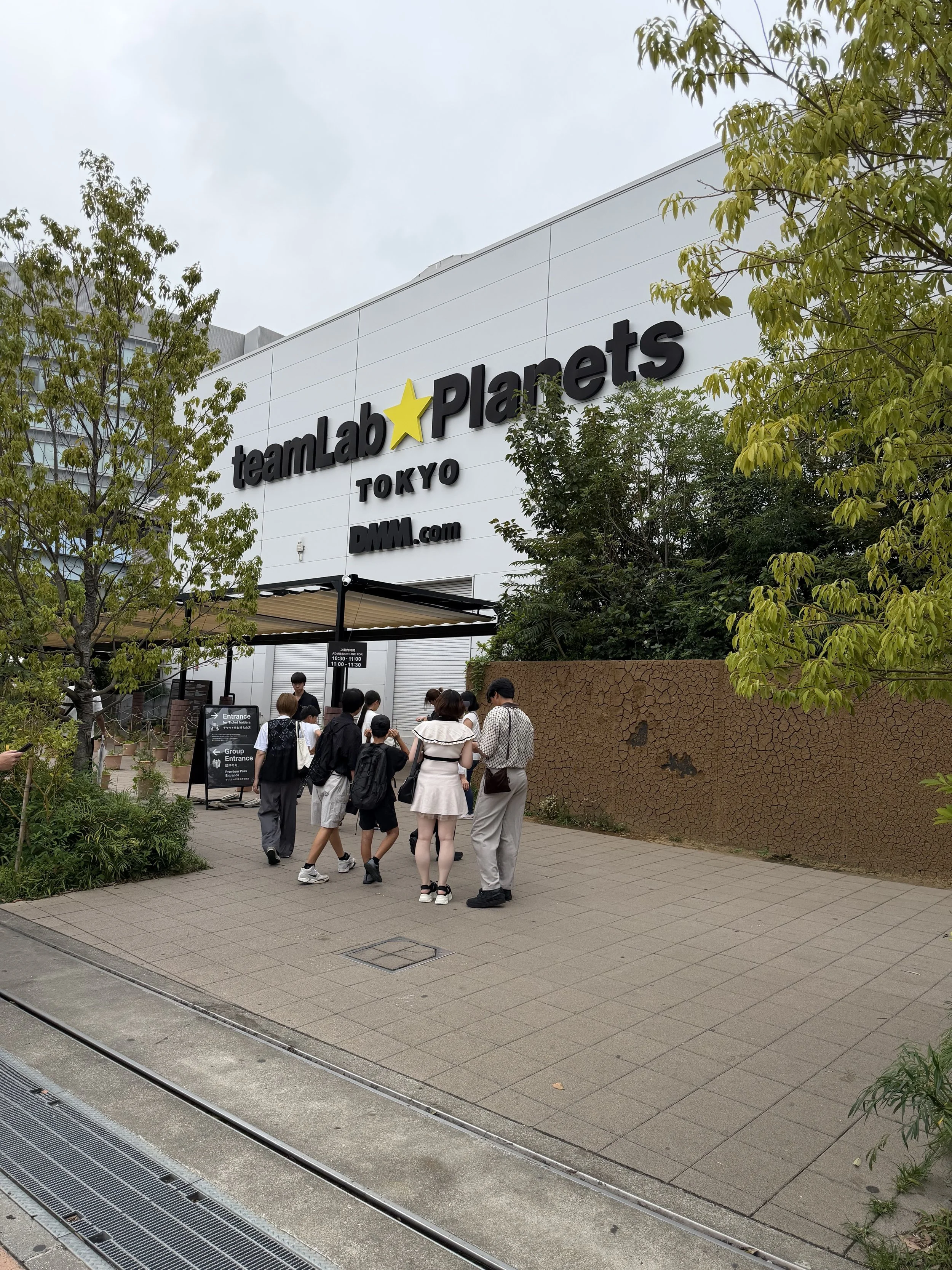 Visiting the Amazing teamLab Planets in Tokyo, Japan