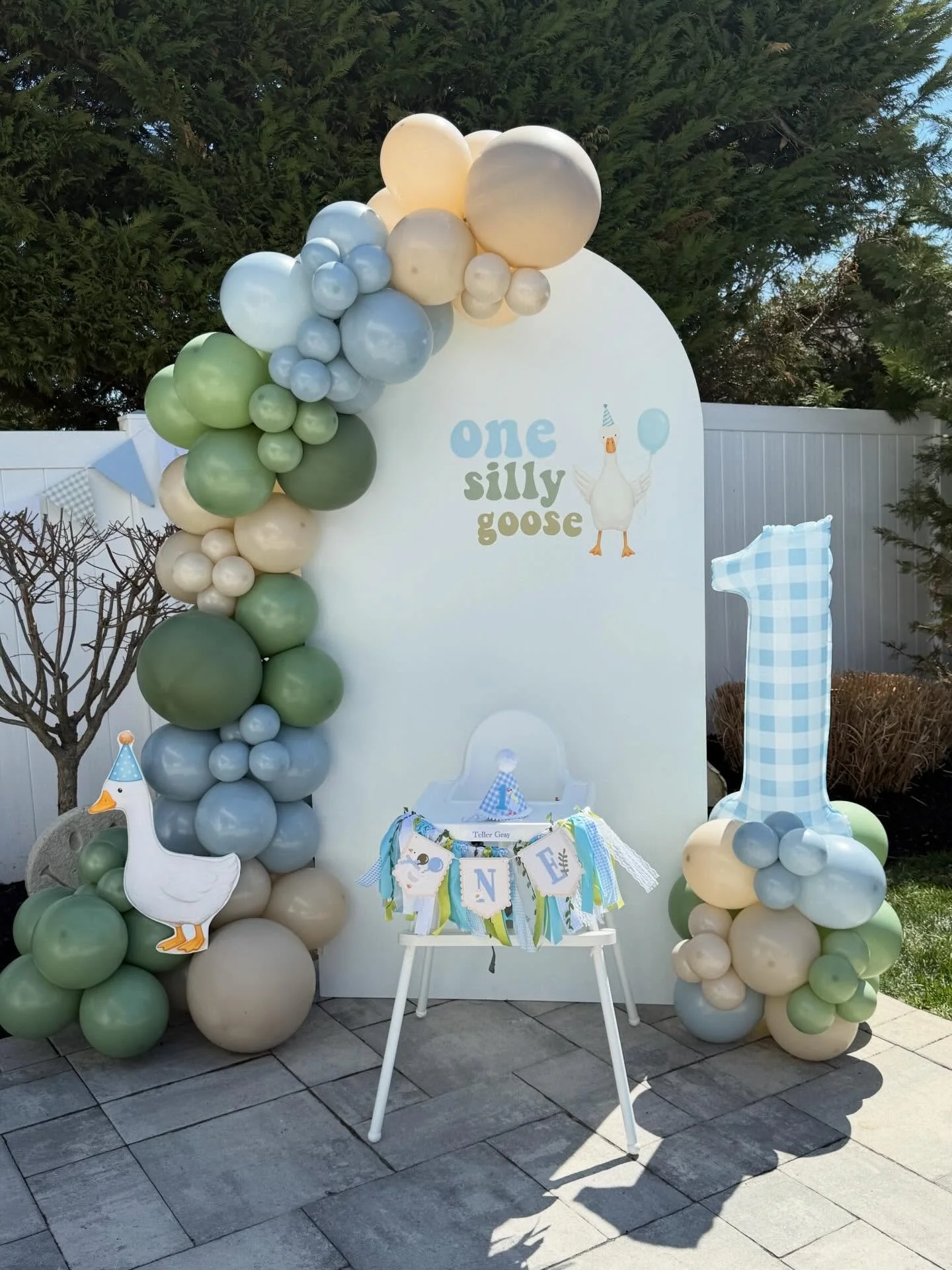 This silly little goose theme was a favorite ✨ the colors, the cut little goose decals, paired with the cutest centerpieces and a 10/10 day ☀️ #sillylittlegoose #firstbirthdayparty #goosetheme #partytime #massapequa