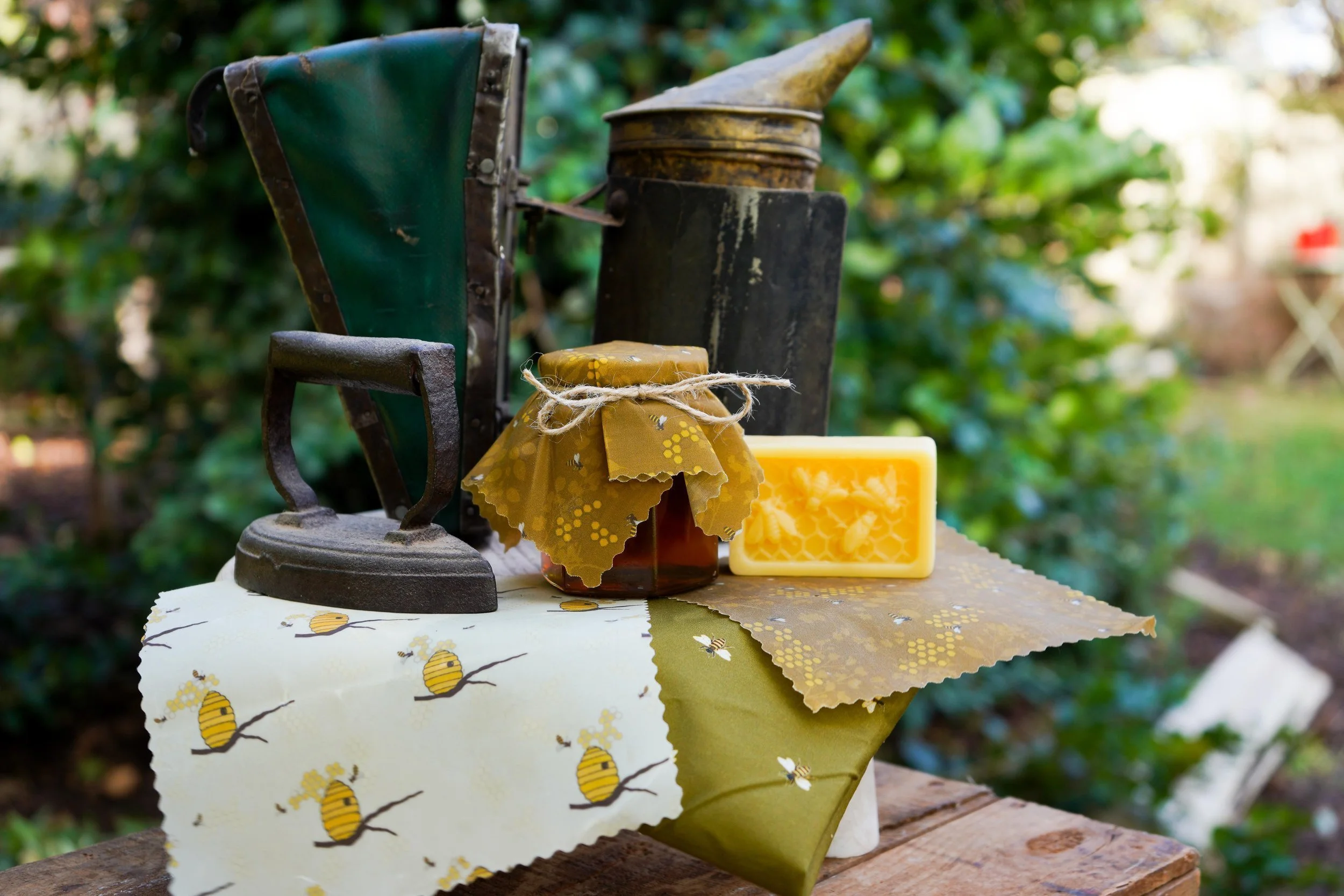 The Bush Bee Man’s Guide to Making Your Own Beeswax Food Wraps
