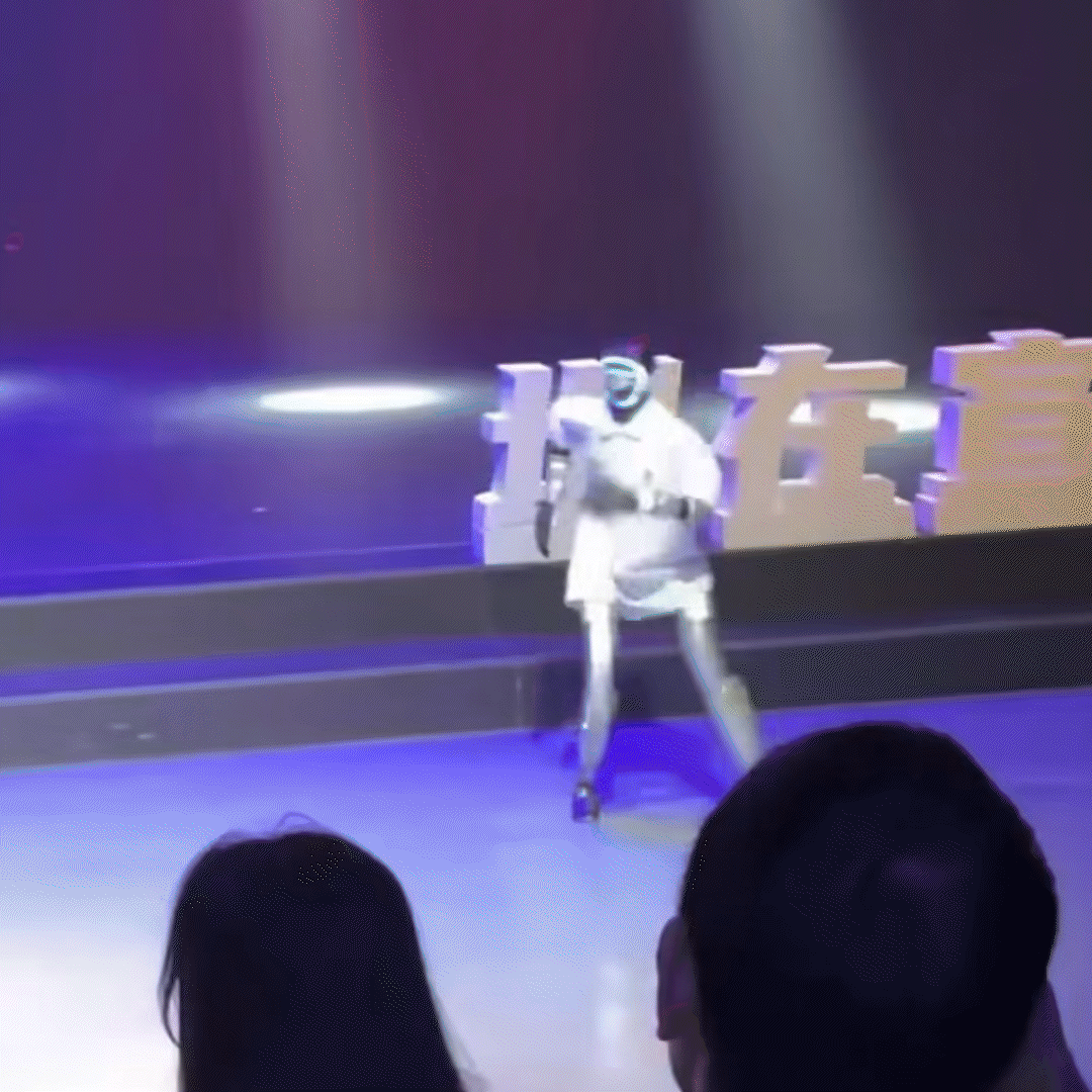 Japanese AI Robot Breakdance