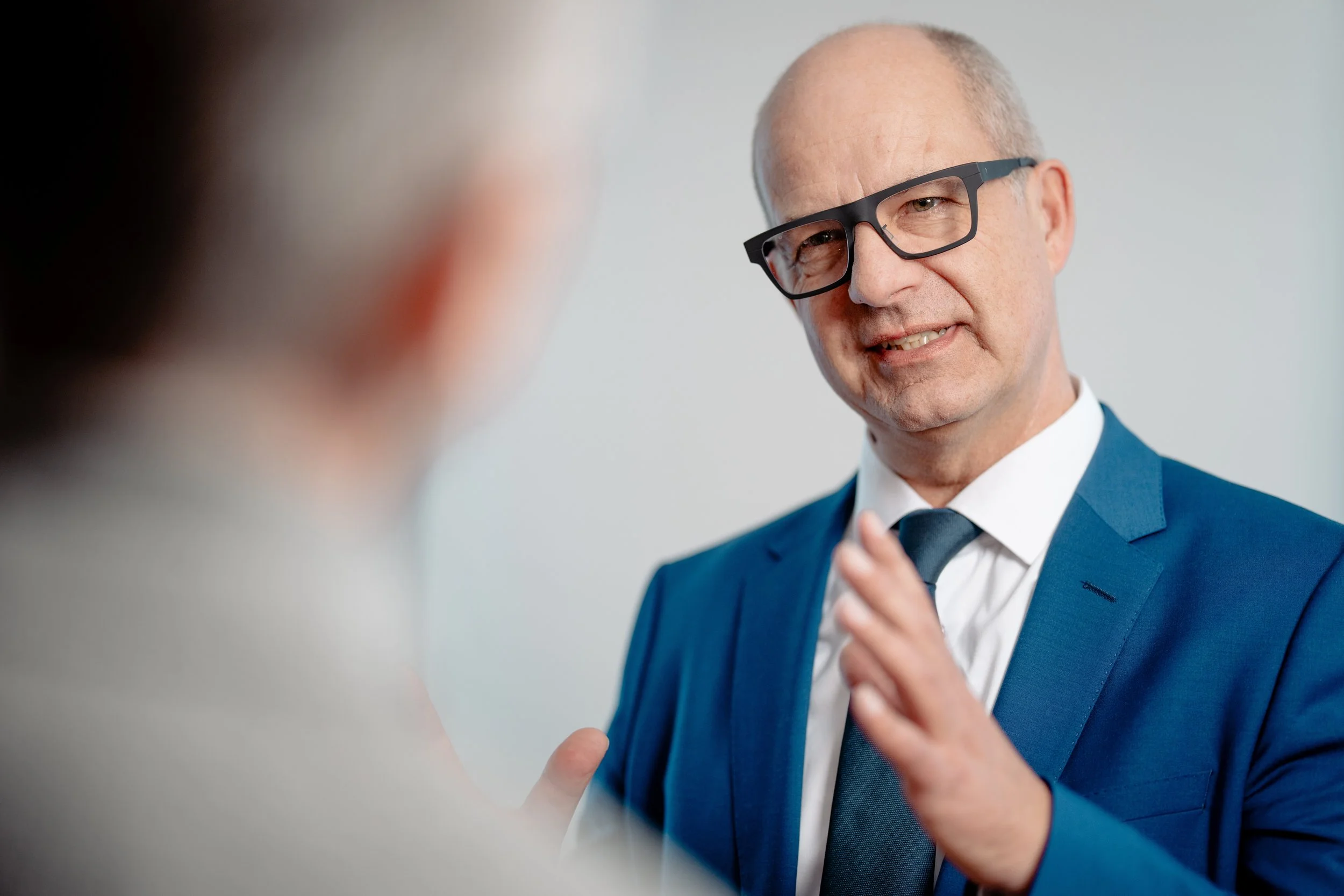Thomas Weise im Gespräch mit Bürgern aus Stendal