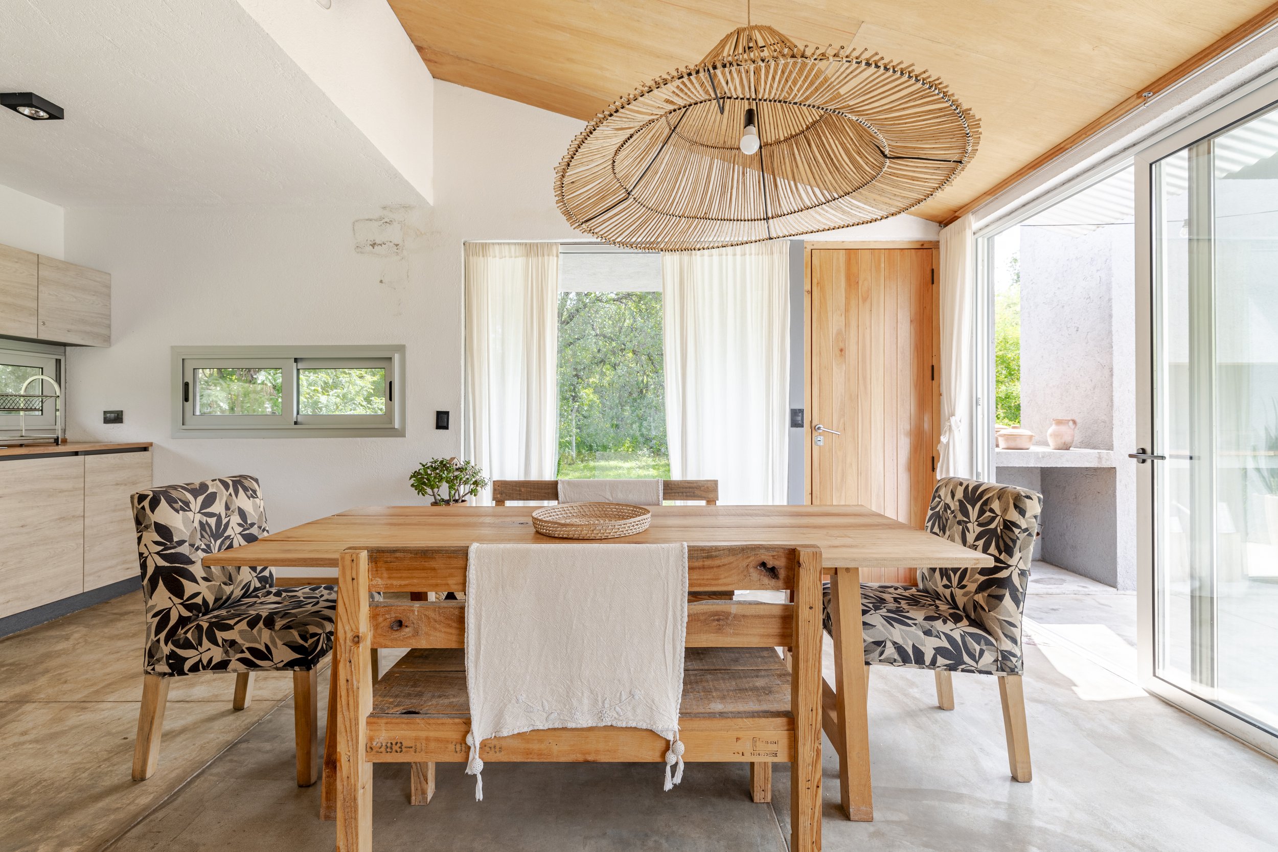 Nidos_casa_interior_comedor.jpg