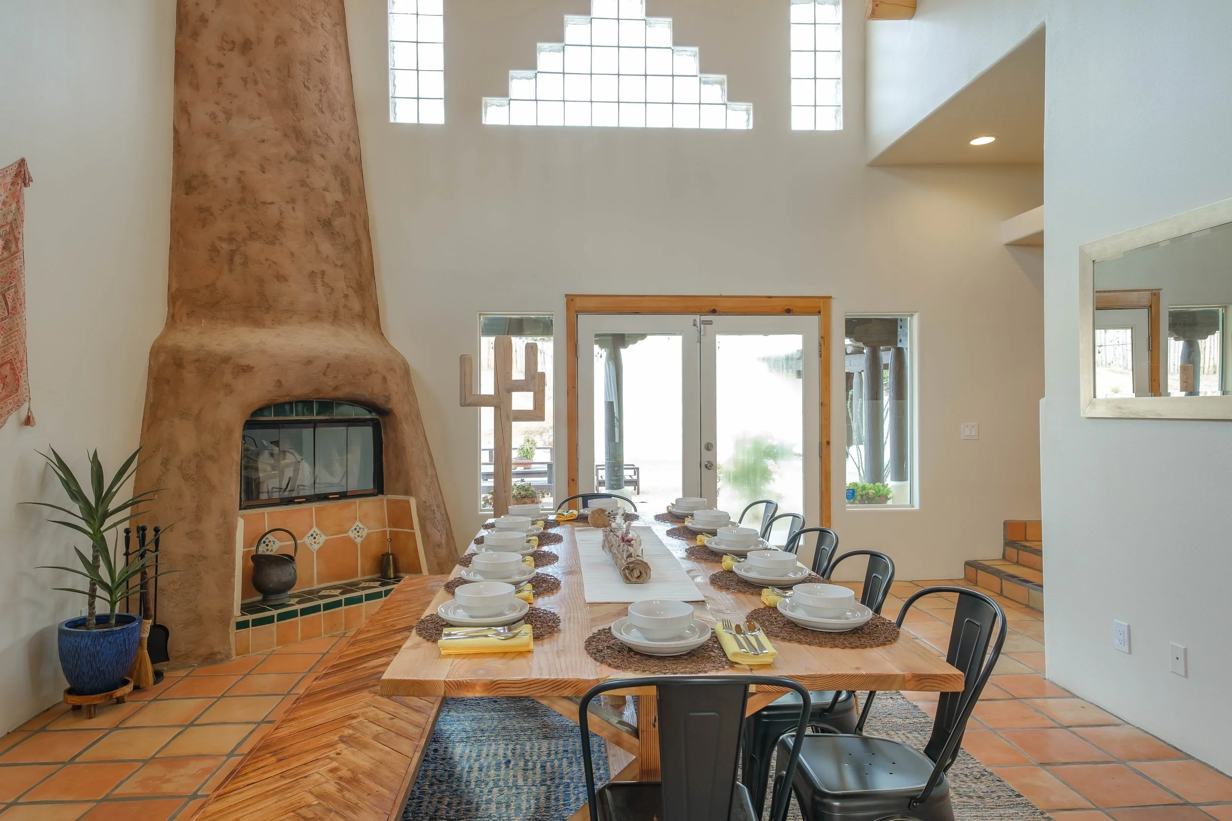 Dining Room.jpg