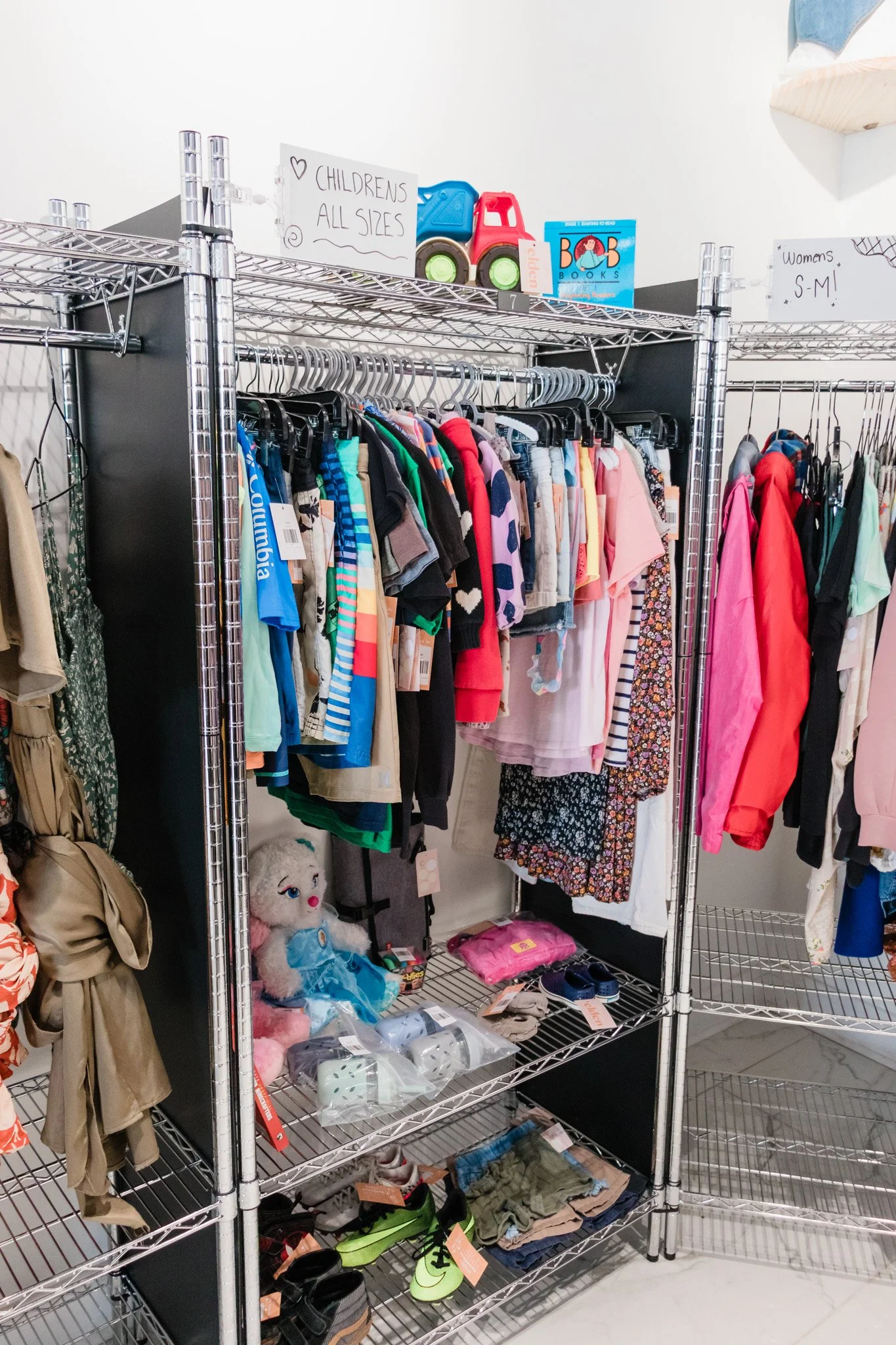 The better way to shop and sell secondhand clothing in Virginia Beach starts with Elden Preloved Market. 