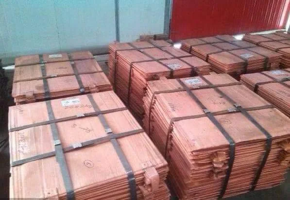 Warehouse-Staged Copper Cathodes for International Shipment