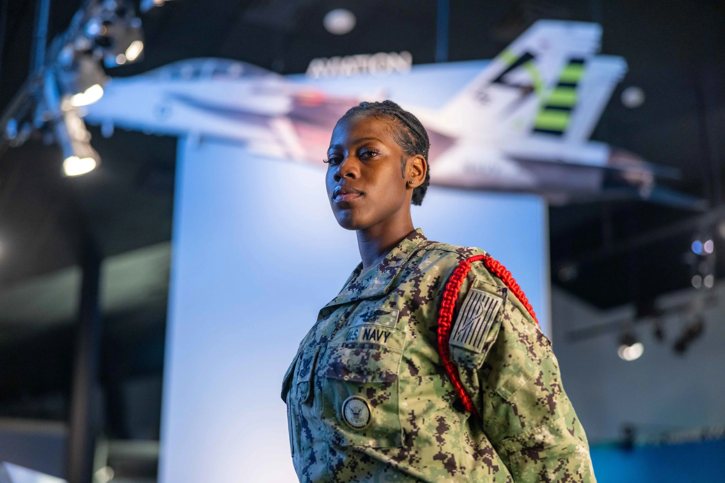 Meet AO1 Micah Smith! She is currently a #RecruitDivisionCommander at the #Navy ‘s only #Bootcamp .

Smith is from #EastStLouis #Illinois , and came aboard as an undesignated airman. She needed a career path, wanted to travel, and college was financi
