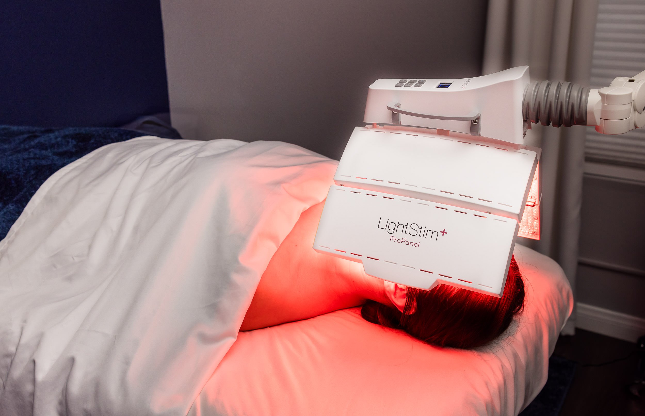 red-light-therapy-lightstim-mags-cathey-spa-glendora-13-Lumos-Eleven-Studios.jpg