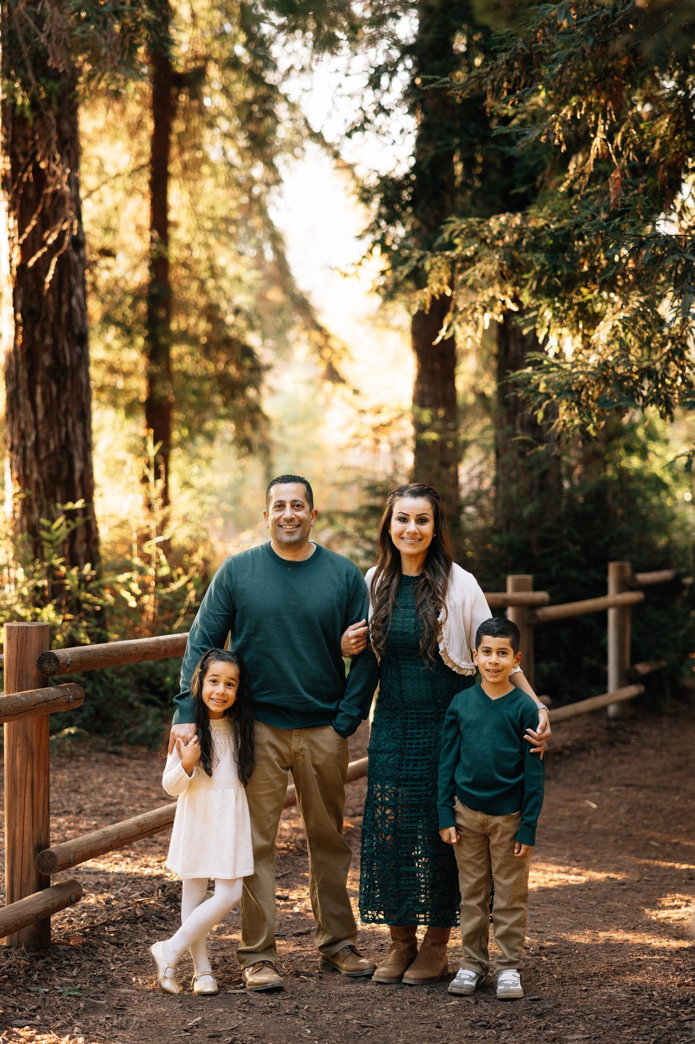Carbon-Canyon-Regional-Park-Redwood-Grove-Family-Portraits-lumos-eleven-photography-4.jpg