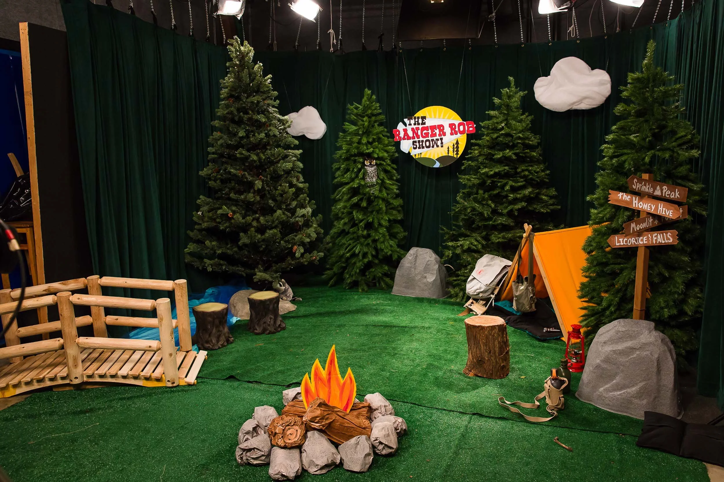 The-Ranger-Rob-Show-KGEMTV-Monrovia-Set-Photography-Lumos-Eleven-Studios-39.jpg
