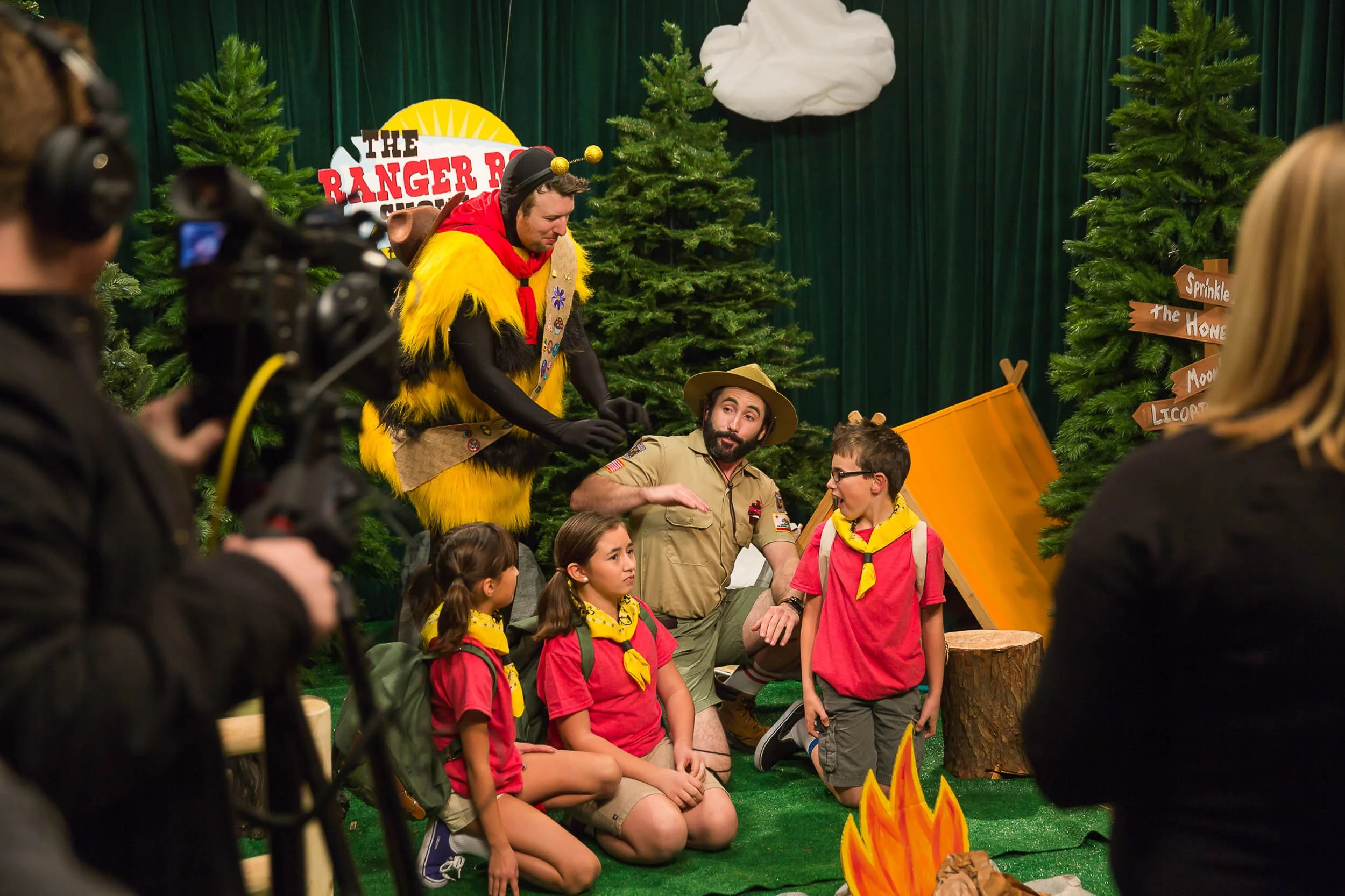 The-Ranger-Rob-Show-KGEMTV-Monrovia-Set-Photography-Lumos-Eleven-Studios-31.jpg
