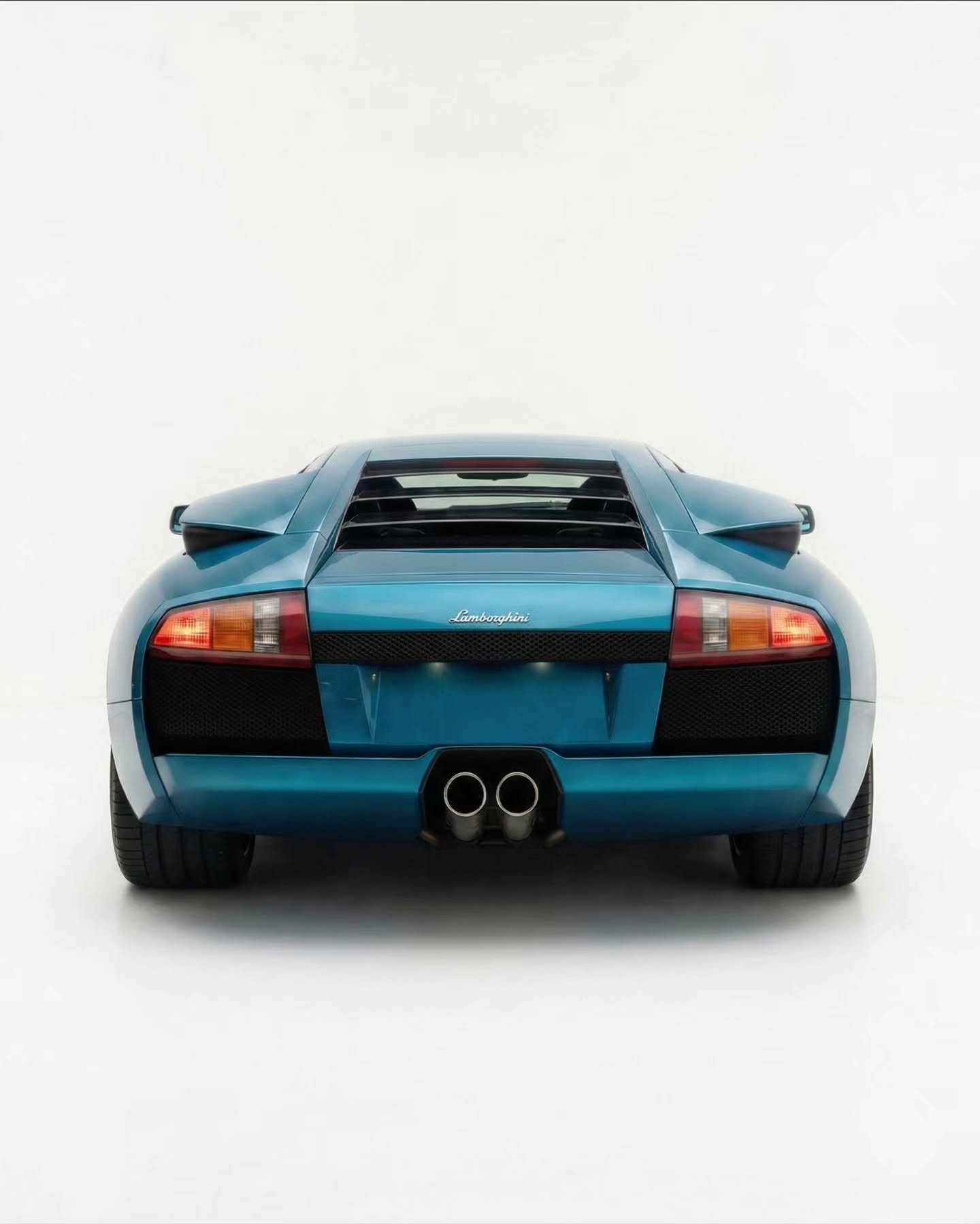 Lamborghini Studio Concept.

The studio look.
Without the studio.

This Lamborghini was never moved, transported, 
or shot in a premium studio setting.

We simply took the existing photos
and elevated them into studio-grade visuals.

No logistics.
No