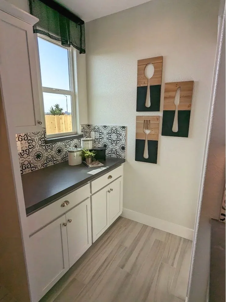 bw+kitchen.jpg
