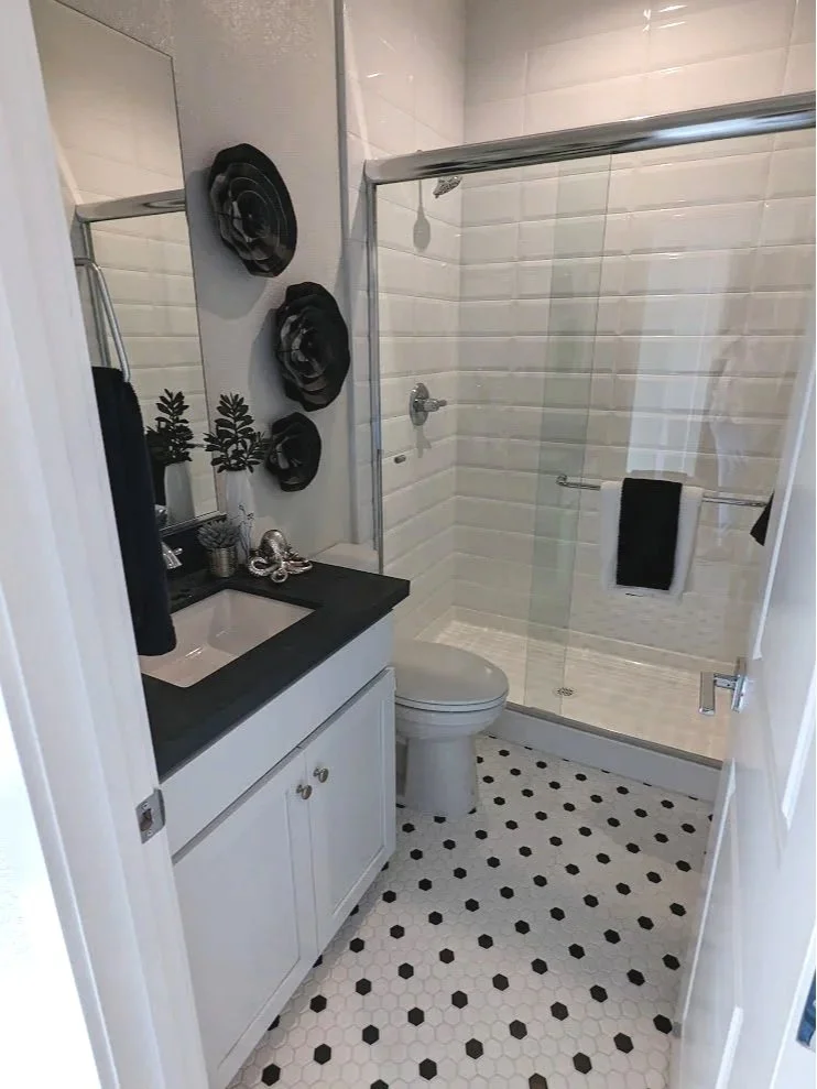 bw+secondary+bath.jpg