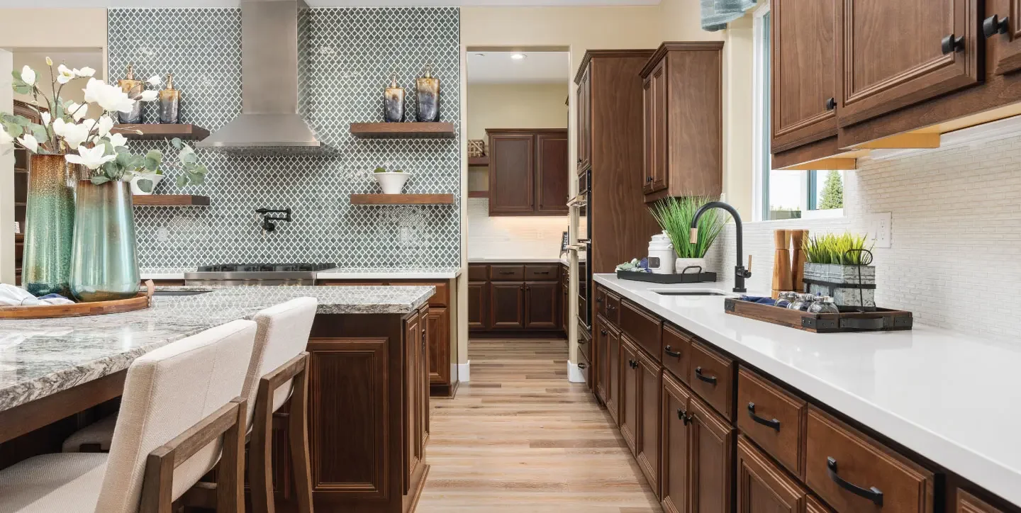 1440x724_Chateau-w-Bonus_Kitchen2.webp