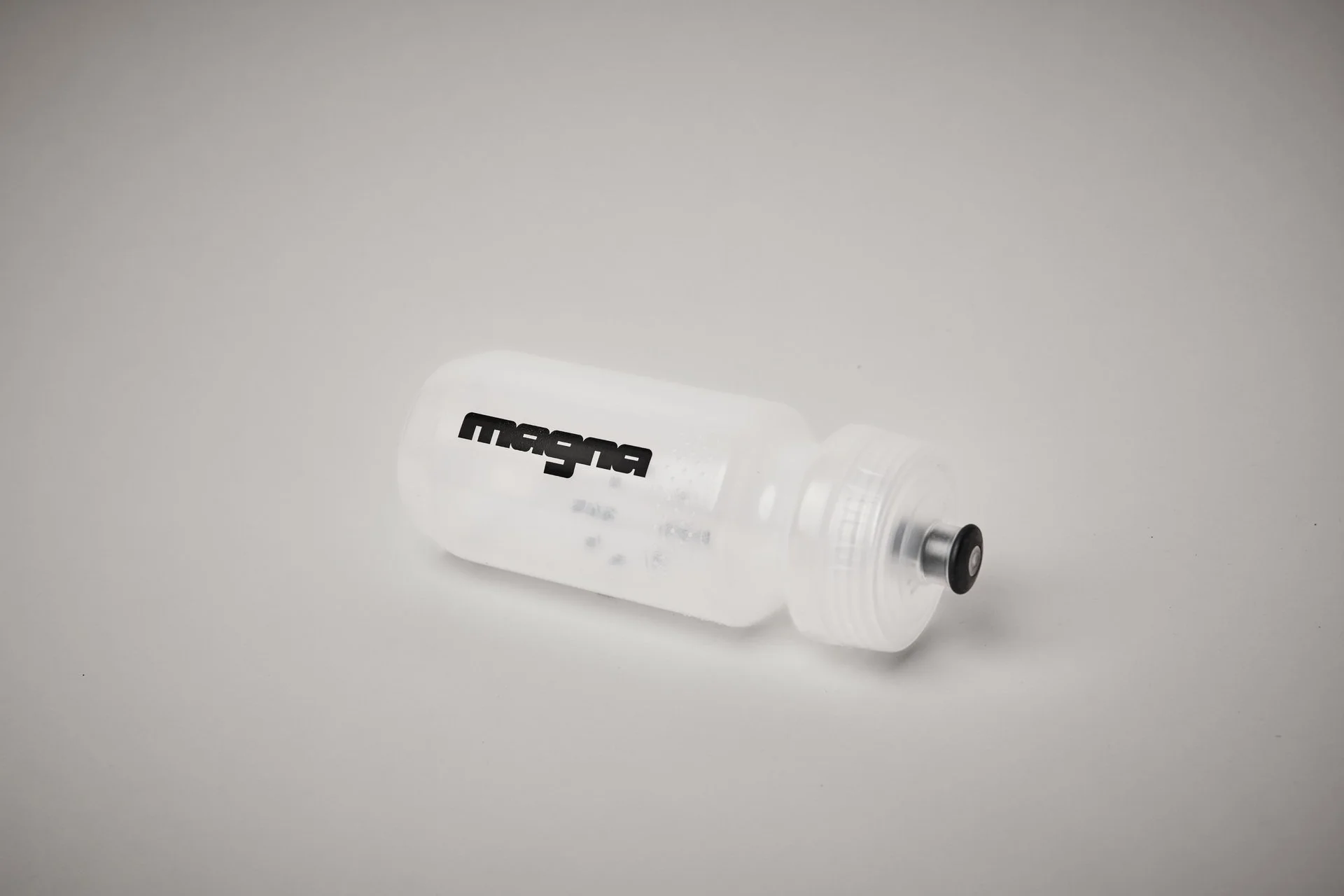 bottle-43-e94923.jpg