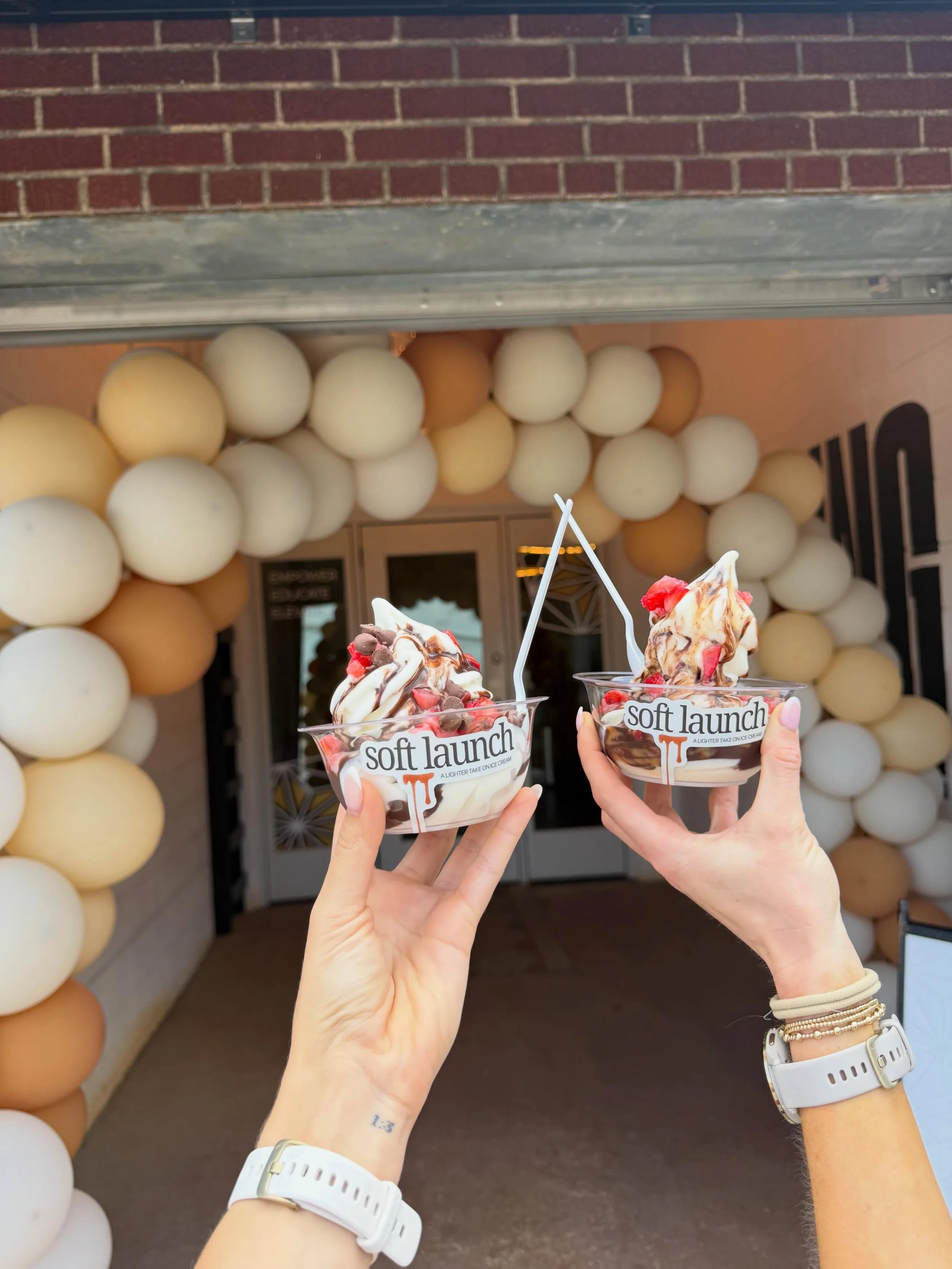 soft launching our soft serve to Dallas one pop up at a time 🍦 💅🏼 

If you haven&rsquo;t gotten the chance to try our low calorie soft serve out for yourself, come grab your bowl at our next few pop ups across Dallas! 🫶🏻🌈🫐 110 calories, 10g of