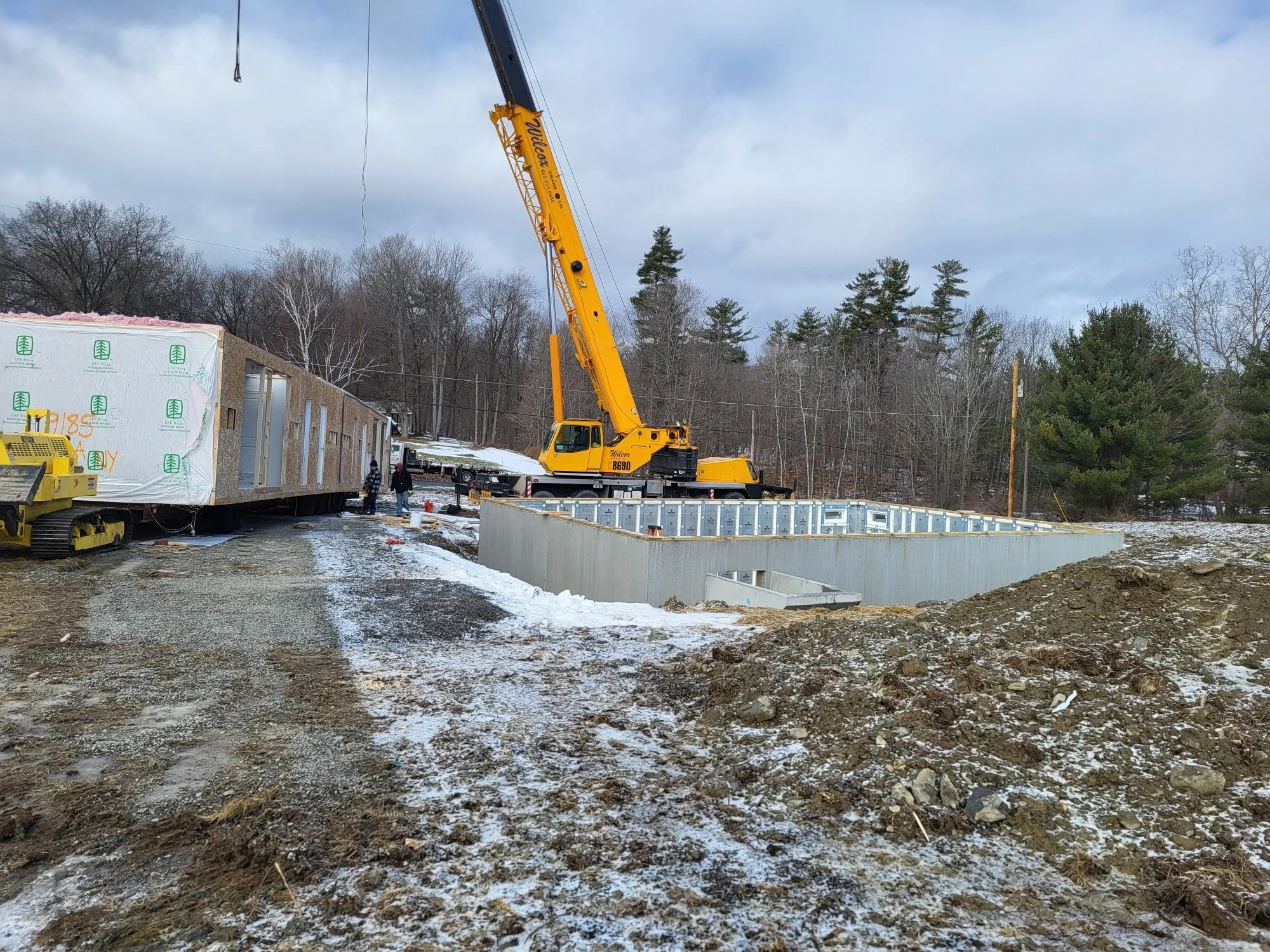 Craning a modular.jpg