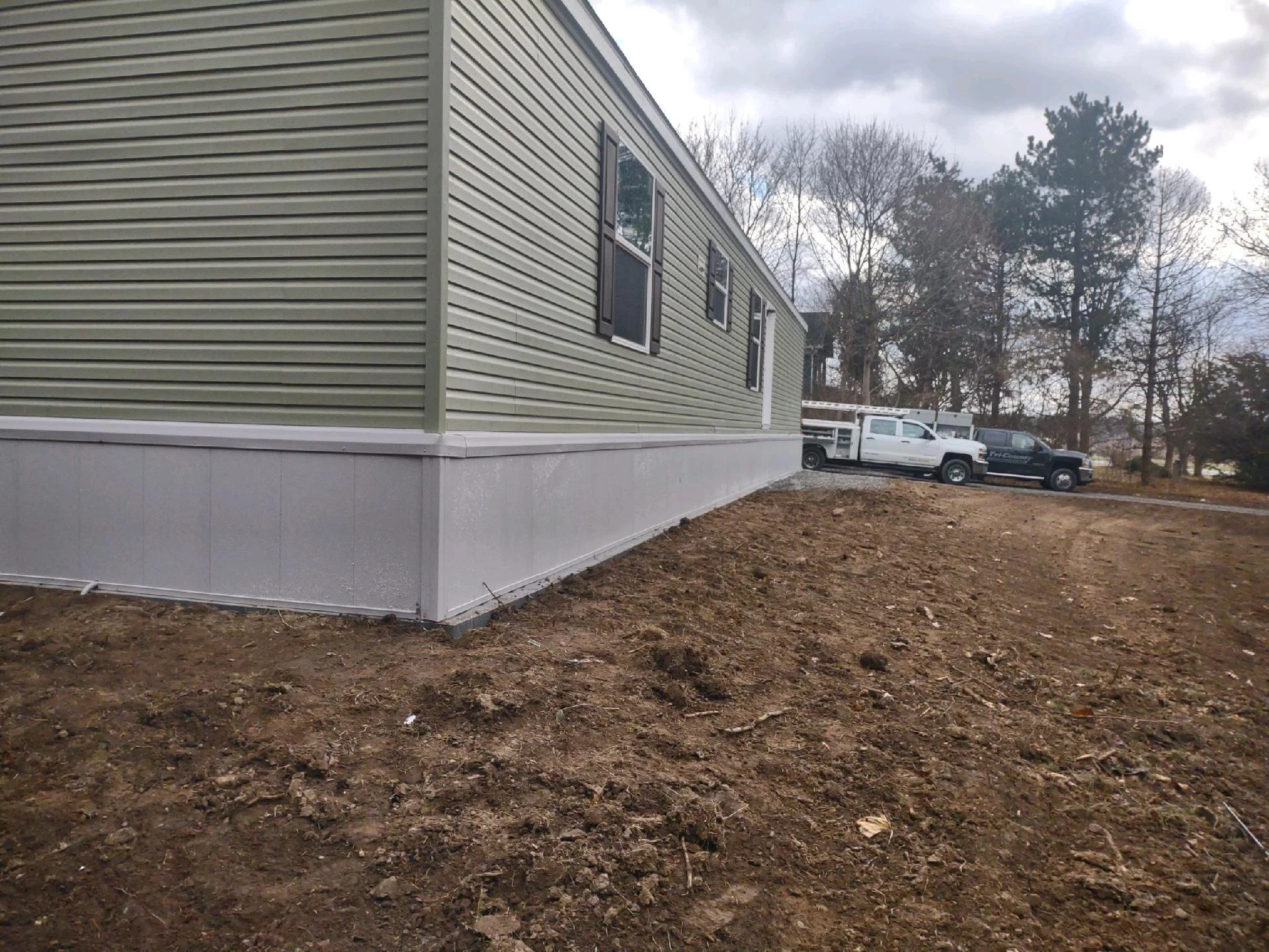 Insulated skirting.jpg