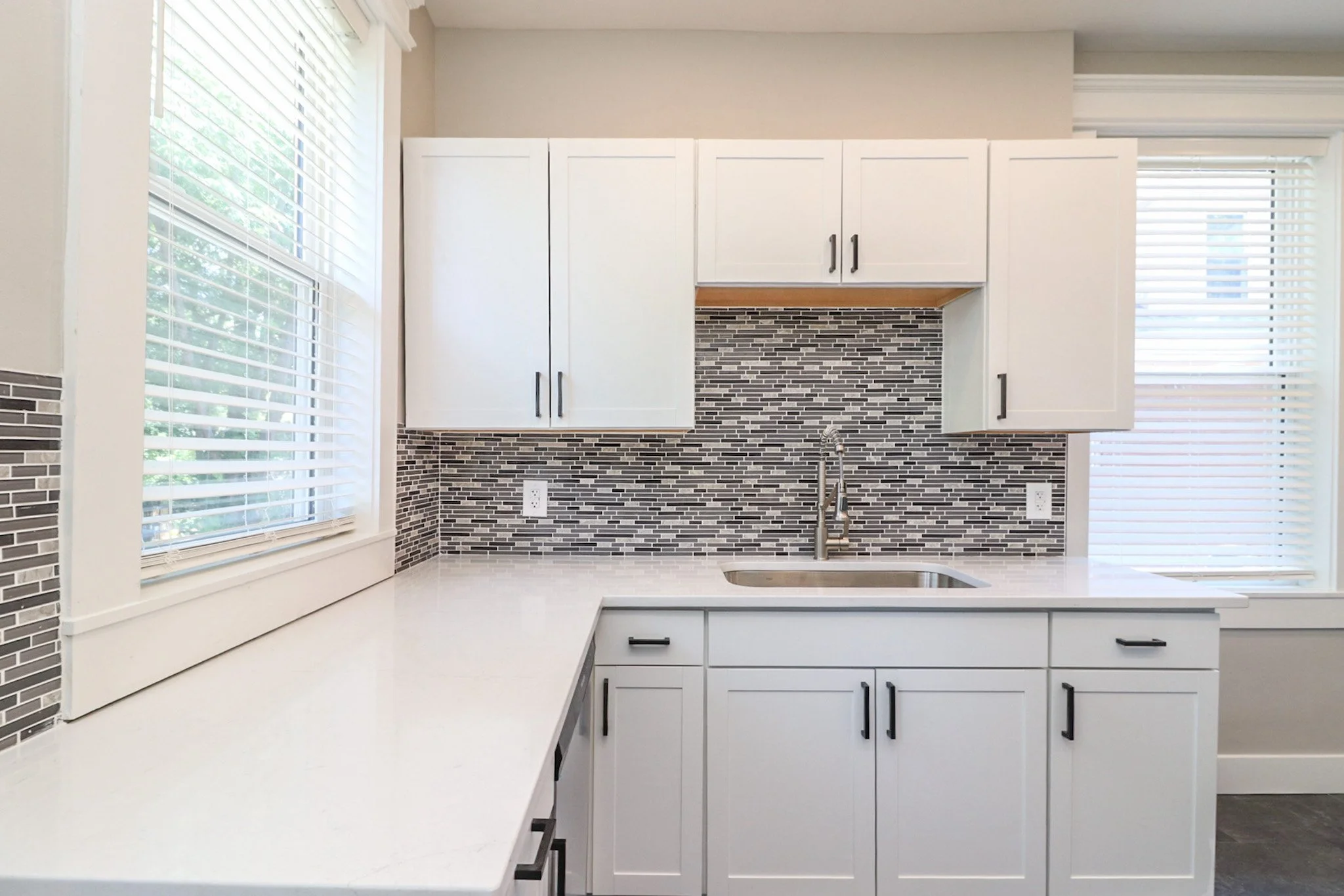 1634 Unit 2 Kitchen Pic 1.jpg