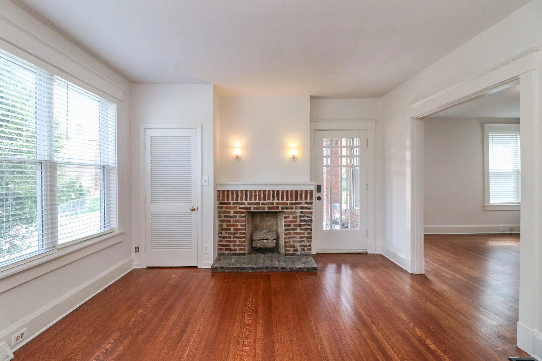 2111 Williams Living Room.jpg