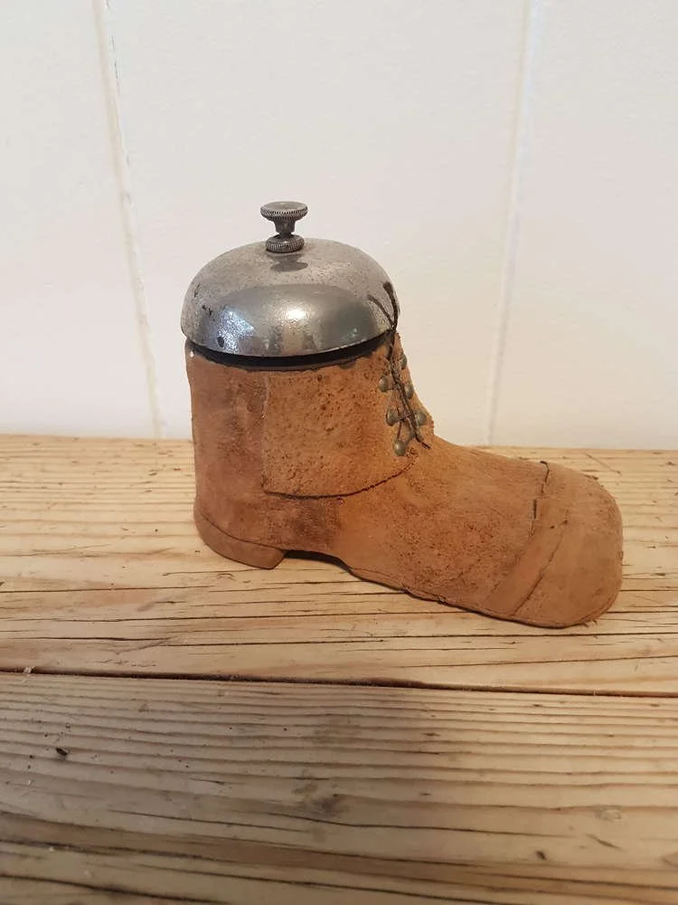 vintage-cobblers-counter-bell_10260_pic3_size2.jpg