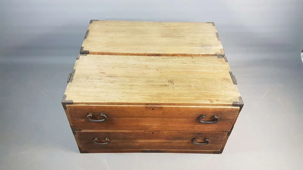 19th-century-japanese-kiri-tansu-chest_10078_pic9_size2.jpg
