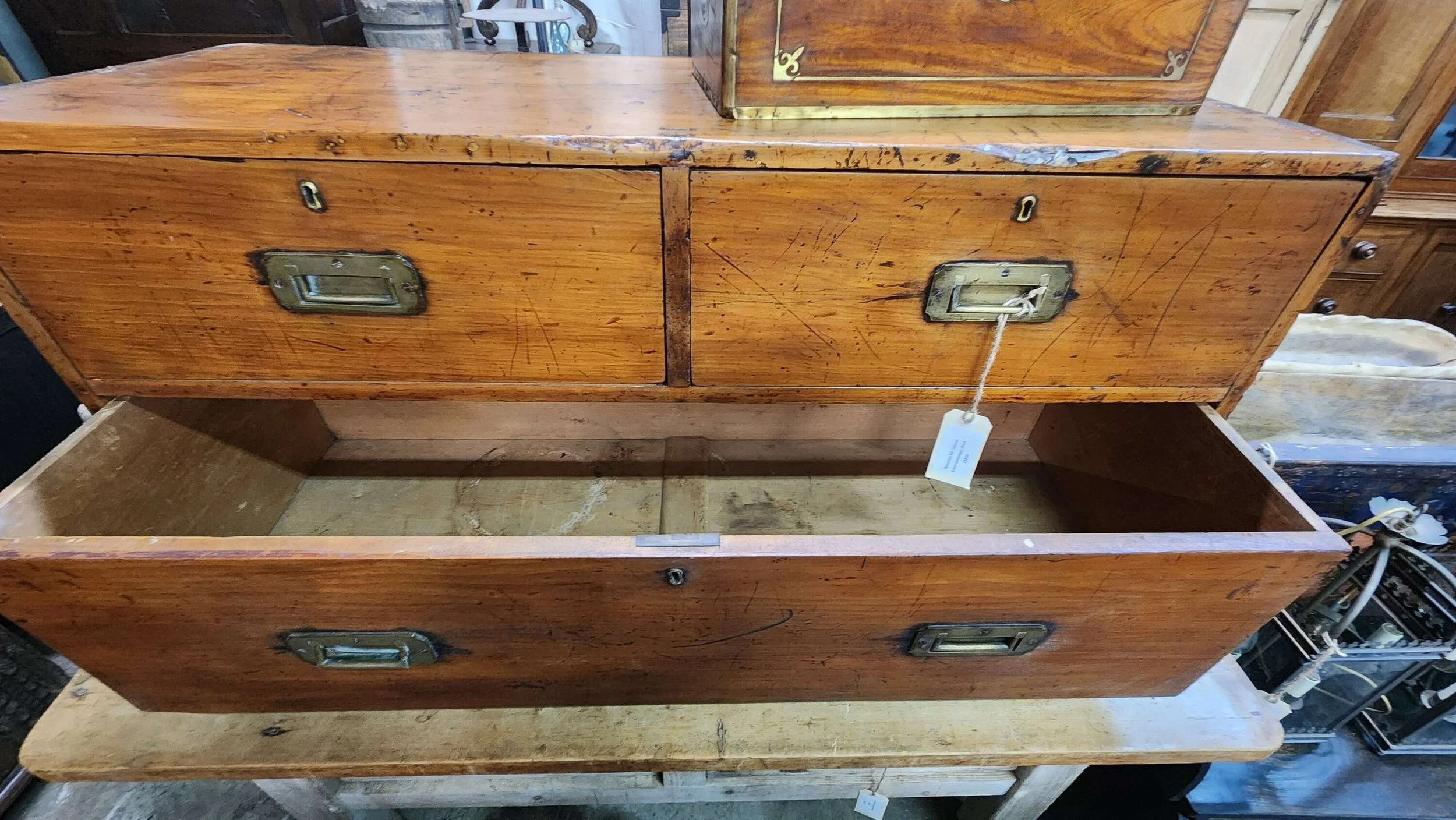 victorian-new-zealand-colonial-campaign-chest_10294_pic3_size4.jpg