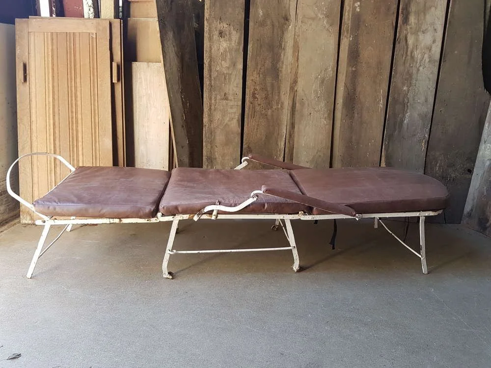 19thc-folding-iron-campaign-chair-daybed_10138_pic2_size2.jpg