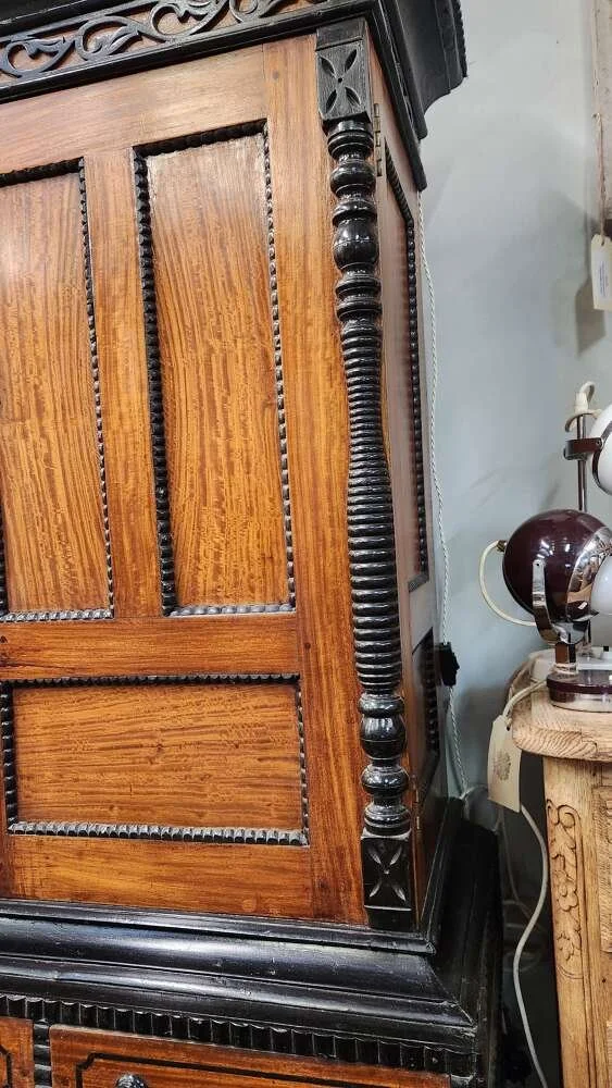 19thc-ceylonese-british-colonial-cabinet-solid-satinwood-ebony_10292_pic5_size2.jpg