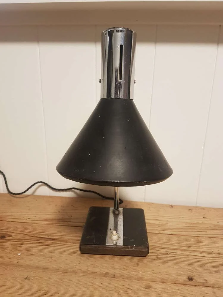 vintage-1970-s-black-chrome-danish-desk-lamp_10213_pic4_size2.jpg